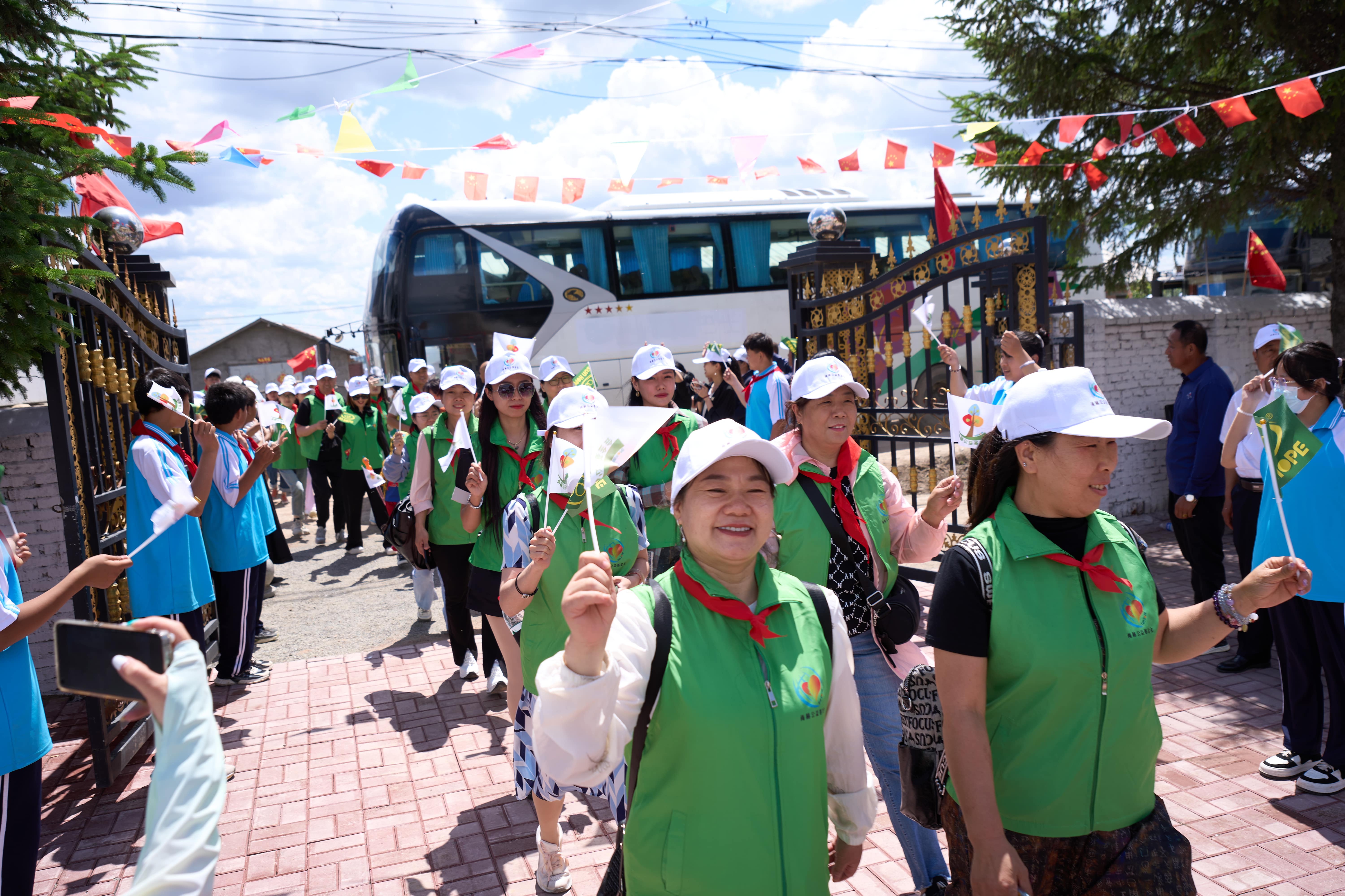 第254所 黑龙江巴彦县黑山镇民乐村乐虎手机版(集团)股份有限公司侯玉霞学校